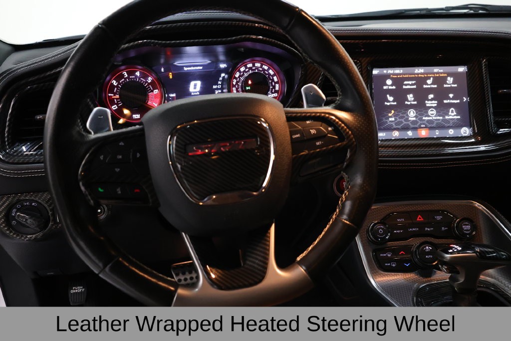 Dodge Challenger Vehicle Full-screen Gallery Image 35