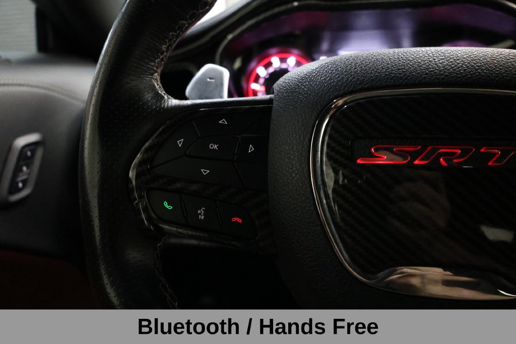 Dodge Challenger Vehicle Full-screen Gallery Image 36