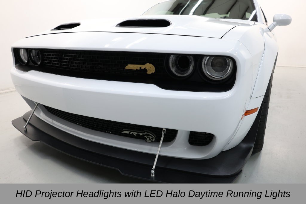 Dodge Challenger Vehicle Full-screen Gallery Image 42