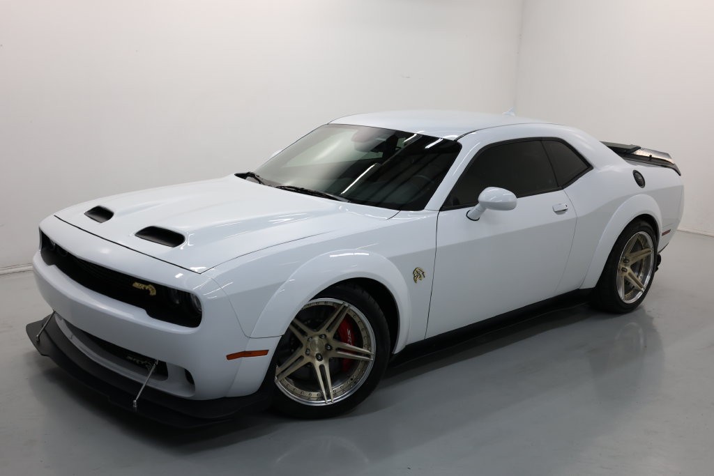 Dodge Challenger Vehicle Full-screen Gallery Image 50