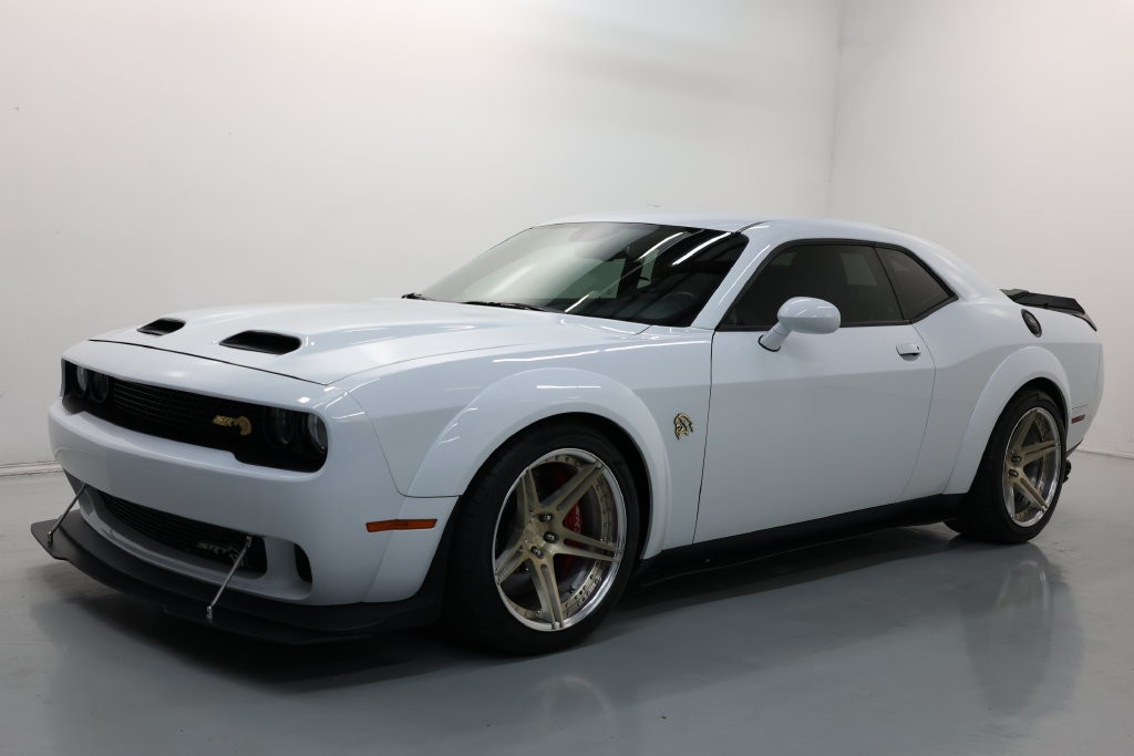 Dodge Challenger Vehicle Full-screen Gallery Image 53