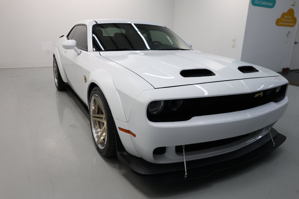 Dodge Challenger Vehicle Full-screen Gallery Image 54