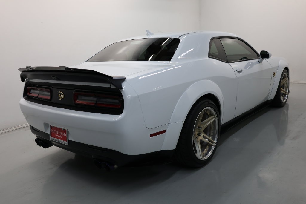 Dodge Challenger Vehicle Full-screen Gallery Image 55