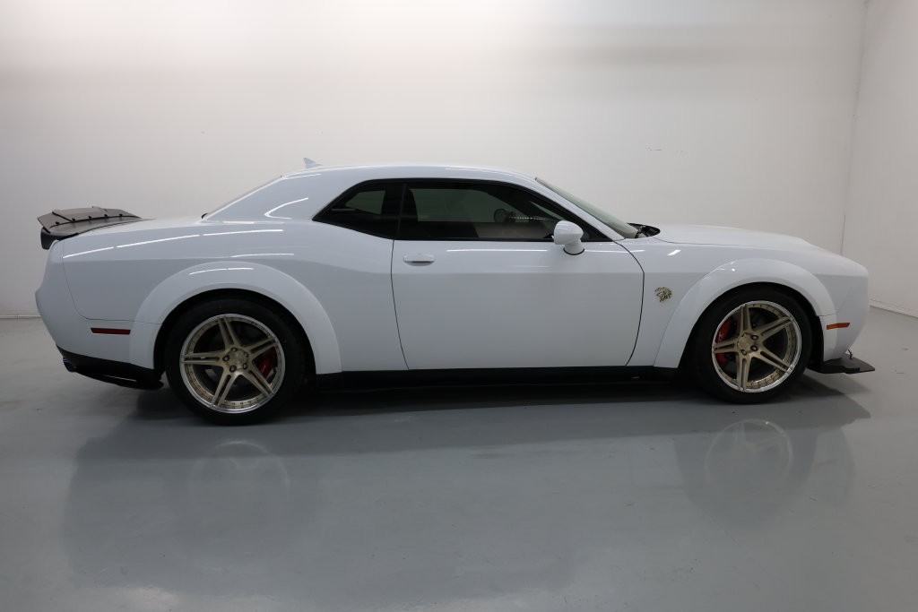 Dodge Challenger Vehicle Full-screen Gallery Image 56