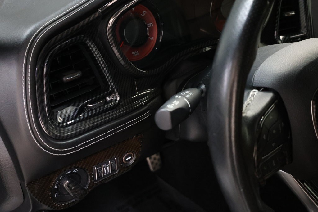 Dodge Challenger Vehicle Full-screen Gallery Image 72
