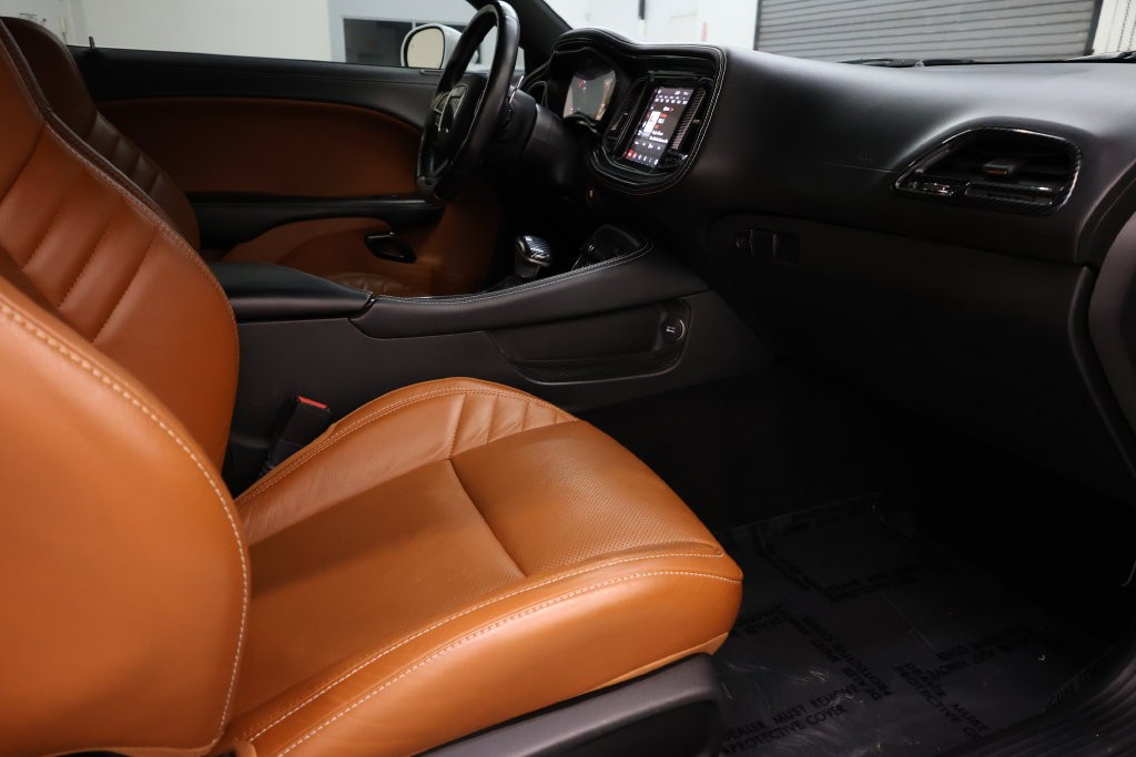 Dodge Challenger Vehicle Full-screen Gallery Image 79