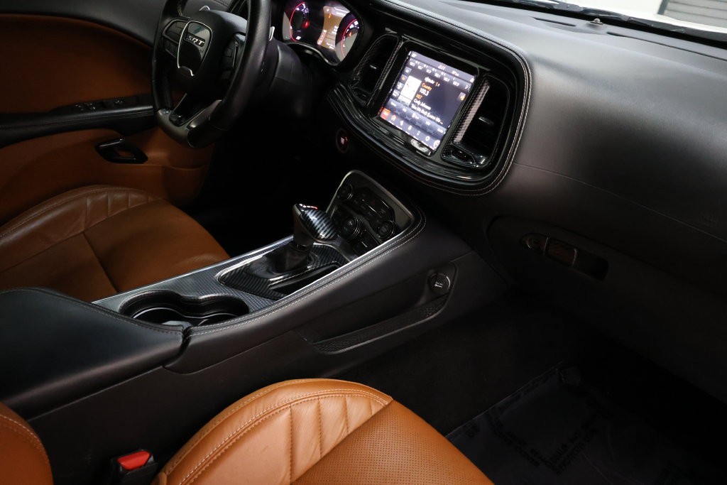 Dodge Challenger Vehicle Full-screen Gallery Image 81