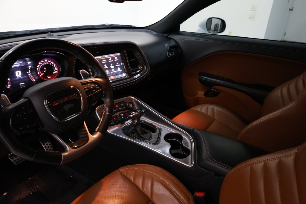 Dodge Challenger Vehicle Full-screen Gallery Image 85