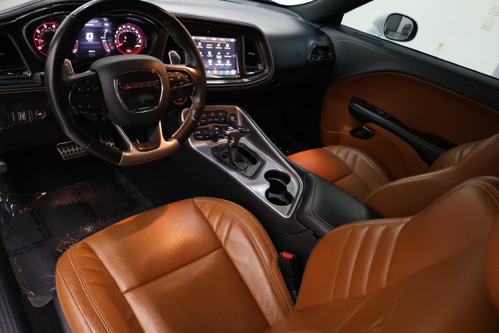 Dodge Challenger Vehicle Full-screen Gallery Image 86