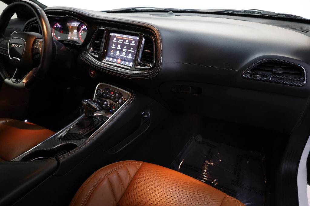 Dodge Challenger Vehicle Full-screen Gallery Image 88
