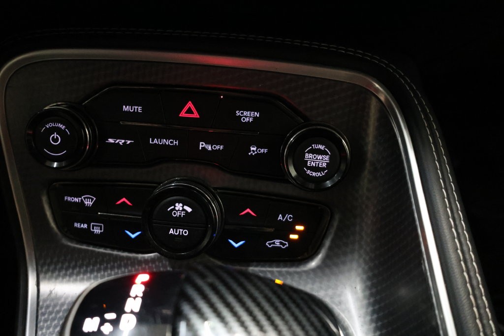 Dodge Challenger Vehicle Full-screen Gallery Image 94