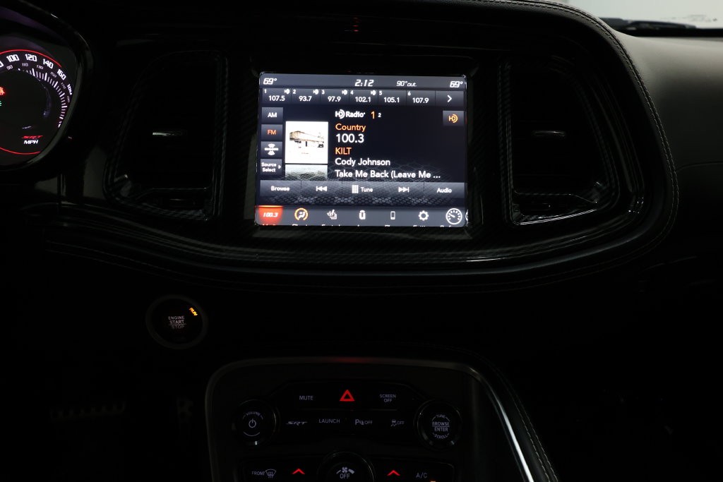 Dodge Challenger Vehicle Full-screen Gallery Image 95