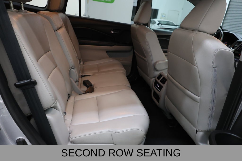 Honda Pilot Vehicle Full-screen Gallery Image 15