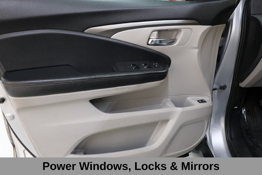 Honda Pilot Vehicle Full-screen Gallery Image 37