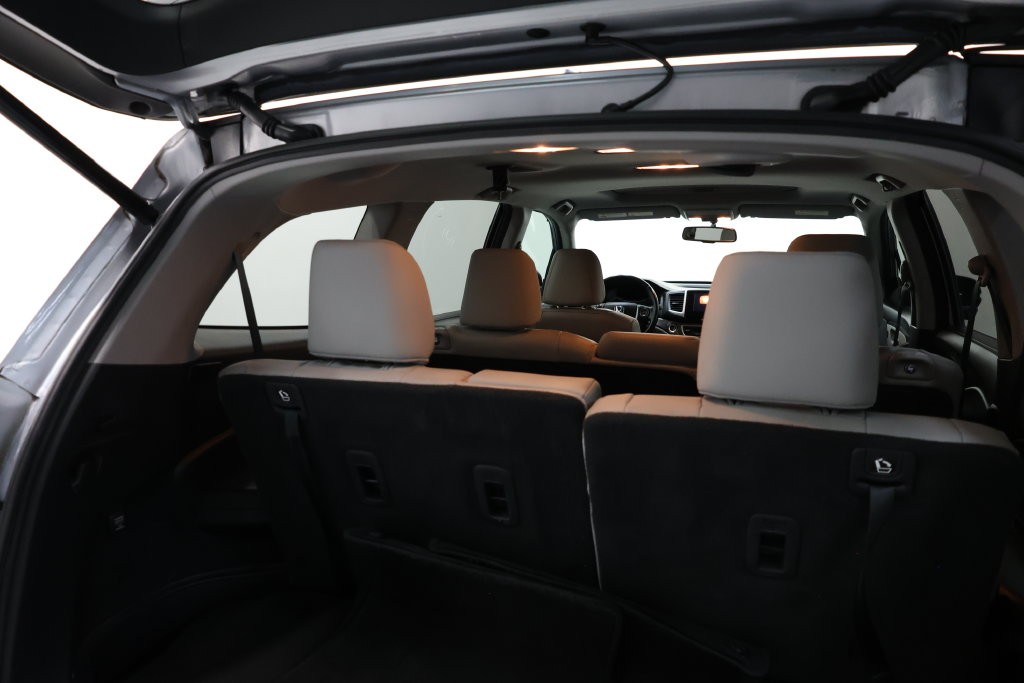 Honda Pilot Vehicle Full-screen Gallery Image 61