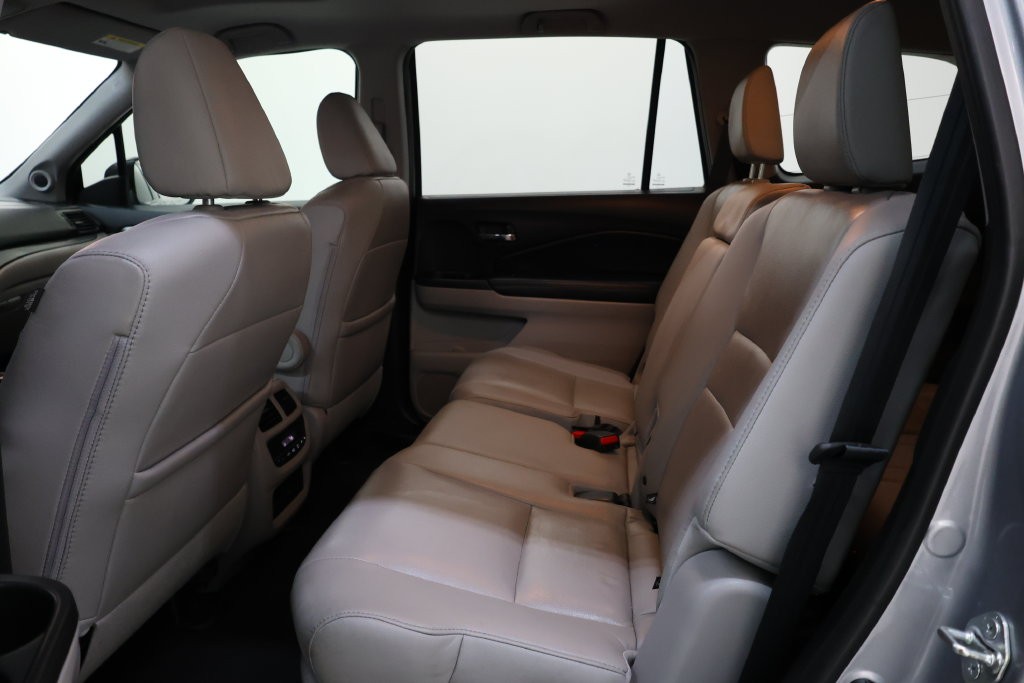 Honda Pilot Vehicle Full-screen Gallery Image 66
