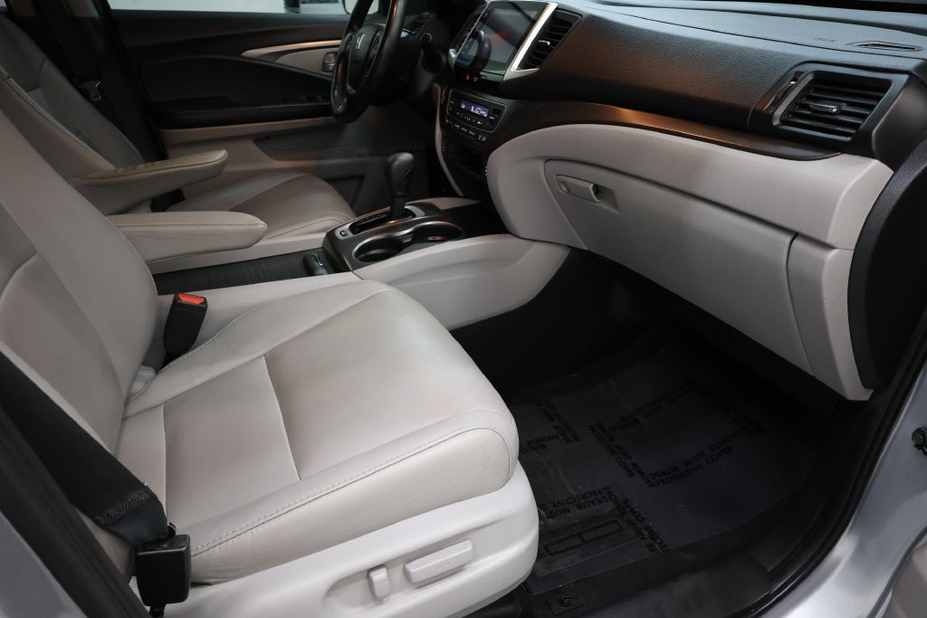 Honda Pilot Vehicle Full-screen Gallery Image 69