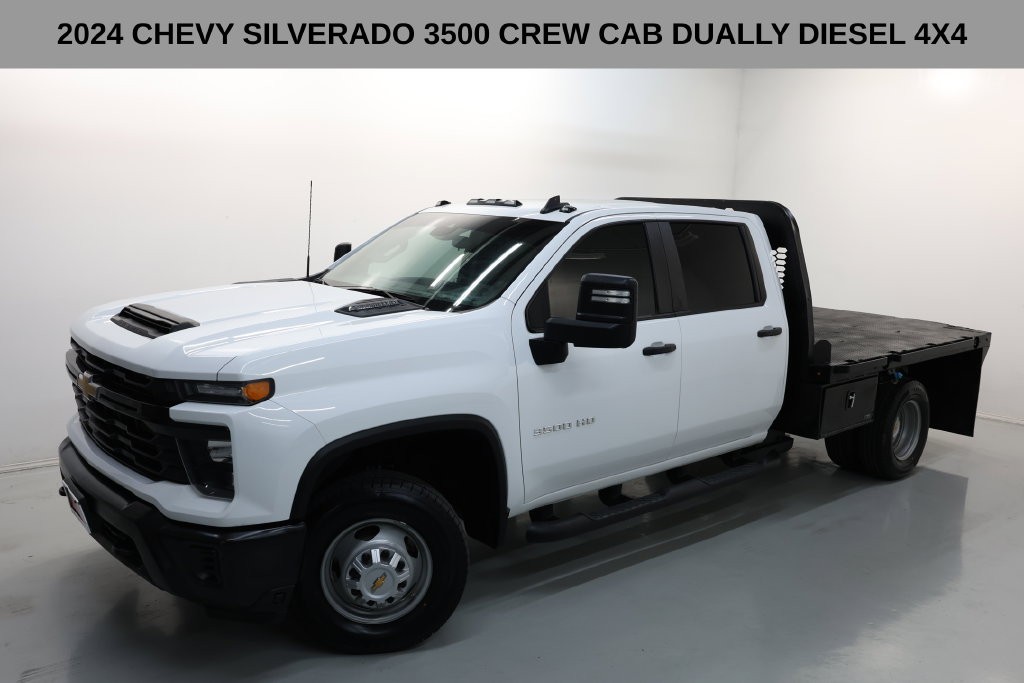 Chevrolet Silverado 3500HD Vehicle Full-screen Gallery Image 13