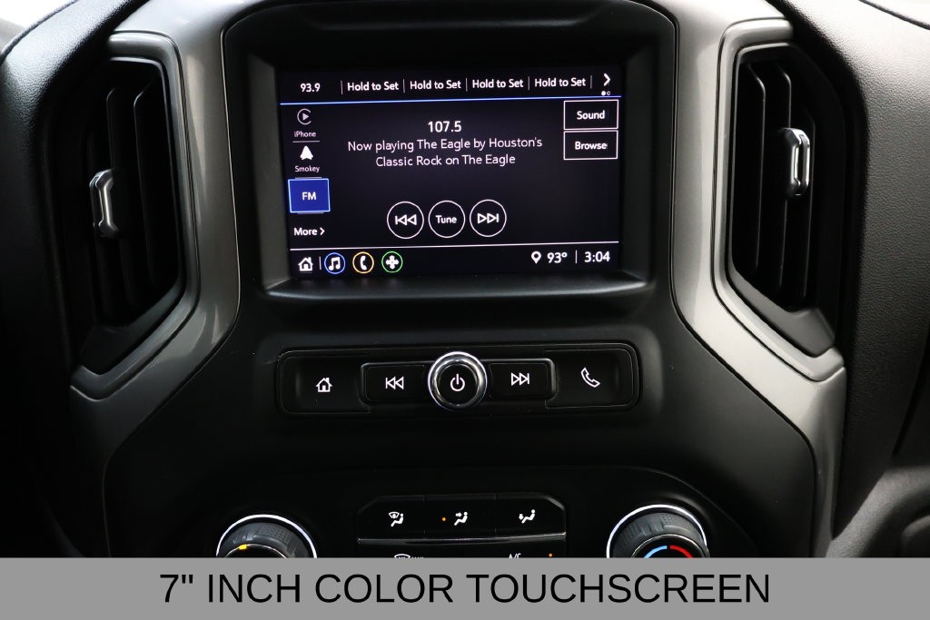 Chevrolet Silverado 3500HD Vehicle Full-screen Gallery Image 16