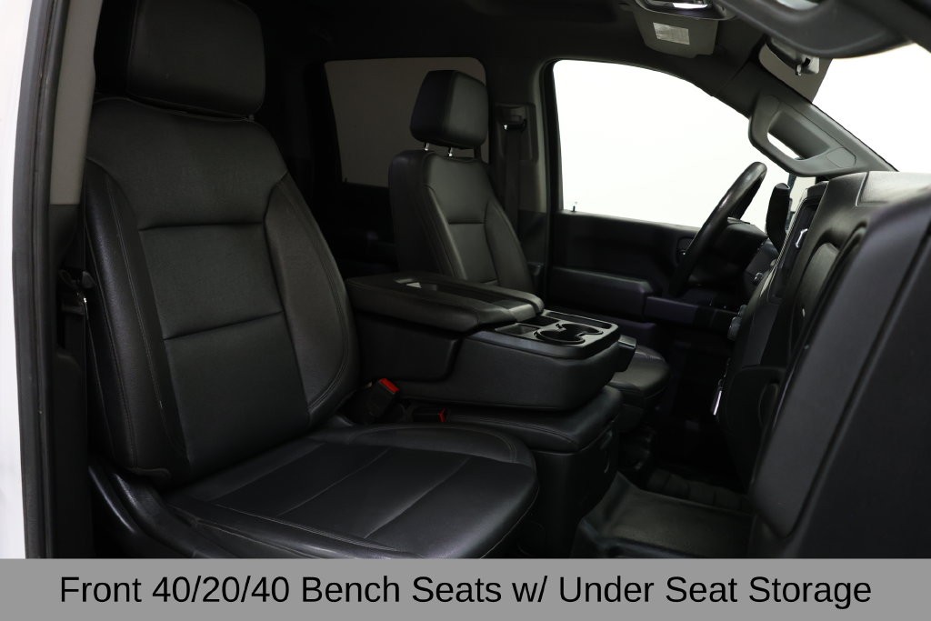 Chevrolet Silverado 3500HD Vehicle Full-screen Gallery Image 17