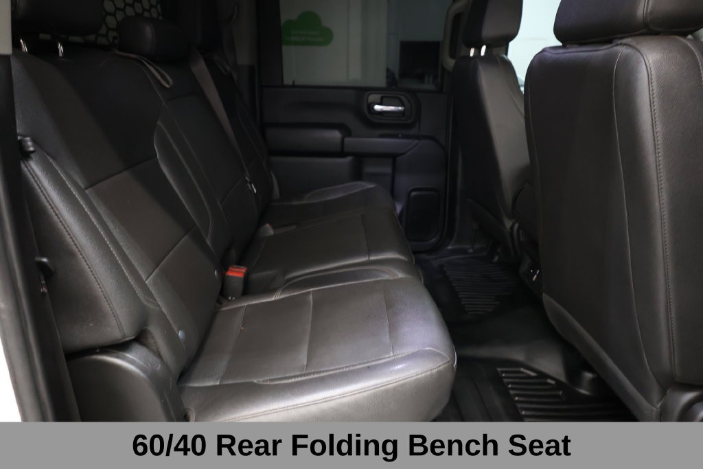 Chevrolet Silverado 3500HD Vehicle Full-screen Gallery Image 19