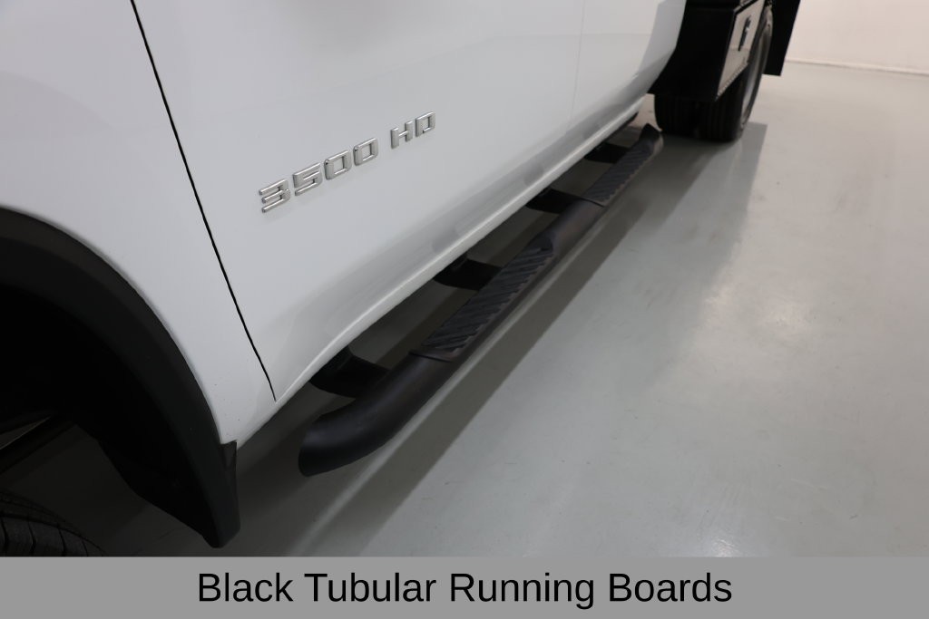 Chevrolet Silverado 3500HD Vehicle Full-screen Gallery Image 33