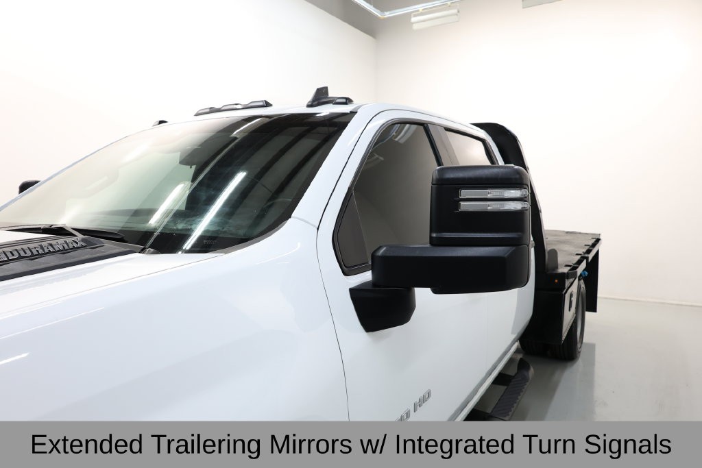 Chevrolet Silverado 3500HD Vehicle Full-screen Gallery Image 40