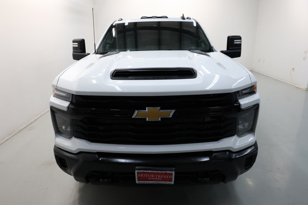 Chevrolet Silverado 3500HD Vehicle Full-screen Gallery Image 51