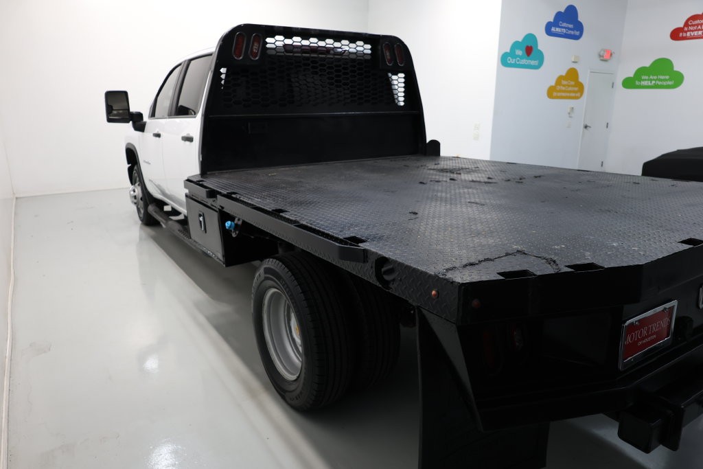 Chevrolet Silverado 3500HD Vehicle Full-screen Gallery Image 52