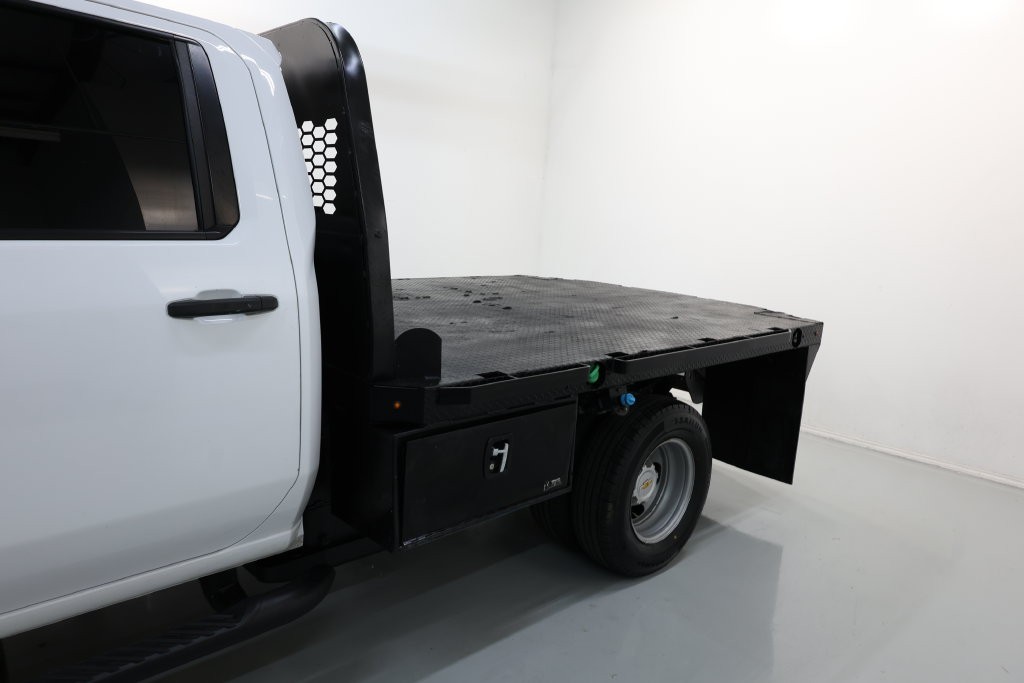 Chevrolet Silverado 3500HD Vehicle Full-screen Gallery Image 53