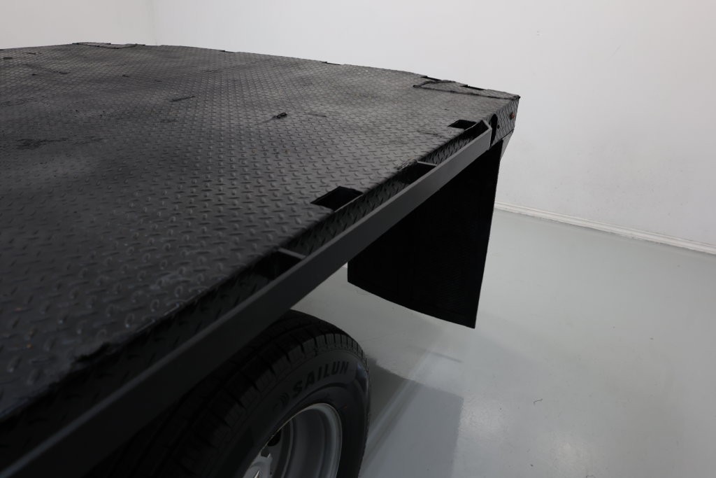 Chevrolet Silverado 3500HD Vehicle Full-screen Gallery Image 55
