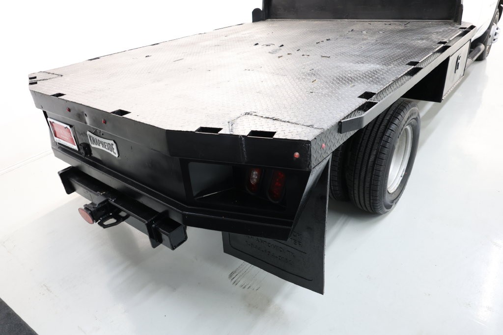 Chevrolet Silverado 3500HD Vehicle Full-screen Gallery Image 60