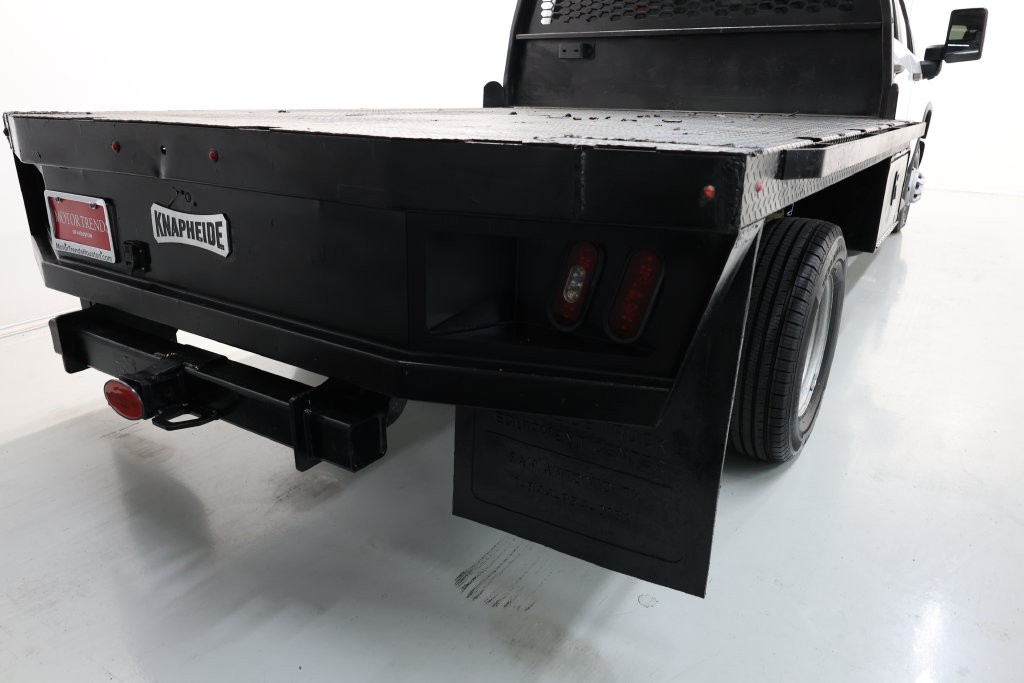 Chevrolet Silverado 3500HD Vehicle Full-screen Gallery Image 61