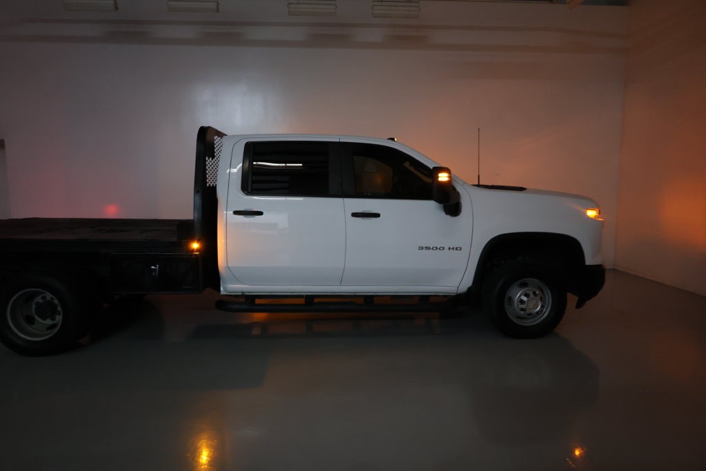 Chevrolet Silverado 3500HD Vehicle Full-screen Gallery Image 62