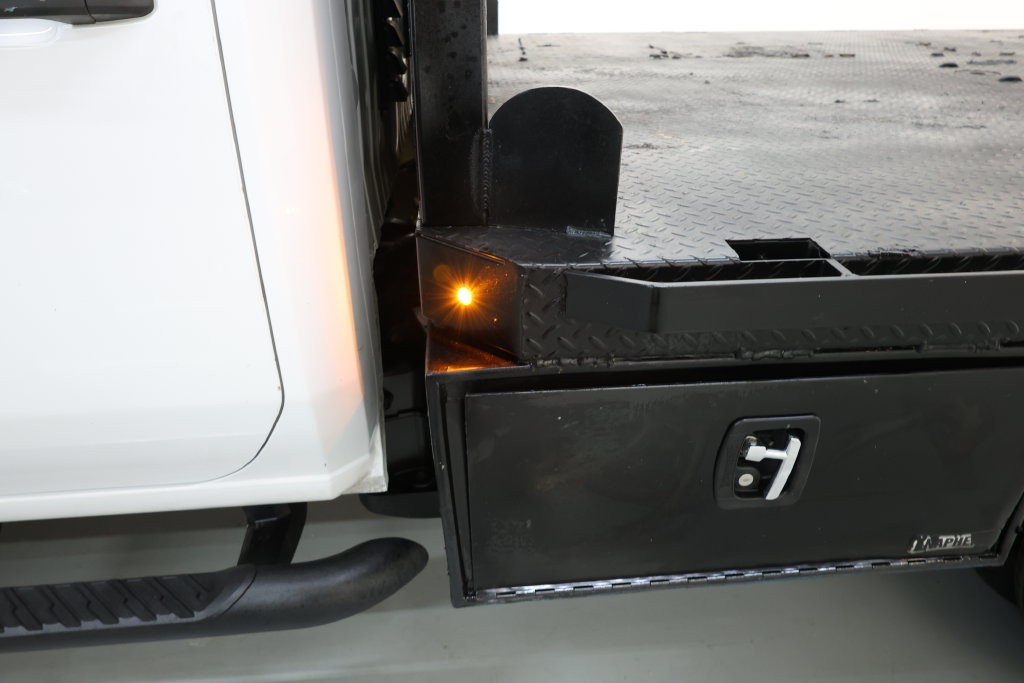 Chevrolet Silverado 3500HD Vehicle Full-screen Gallery Image 66