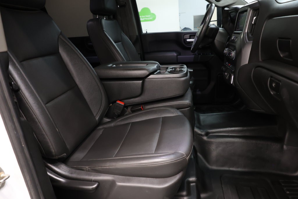 Chevrolet Silverado 3500HD Vehicle Full-screen Gallery Image 73