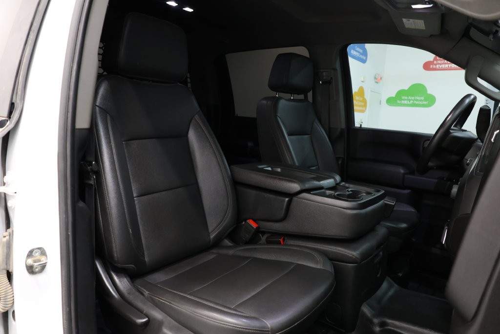 Chevrolet Silverado 3500HD Vehicle Full-screen Gallery Image 77