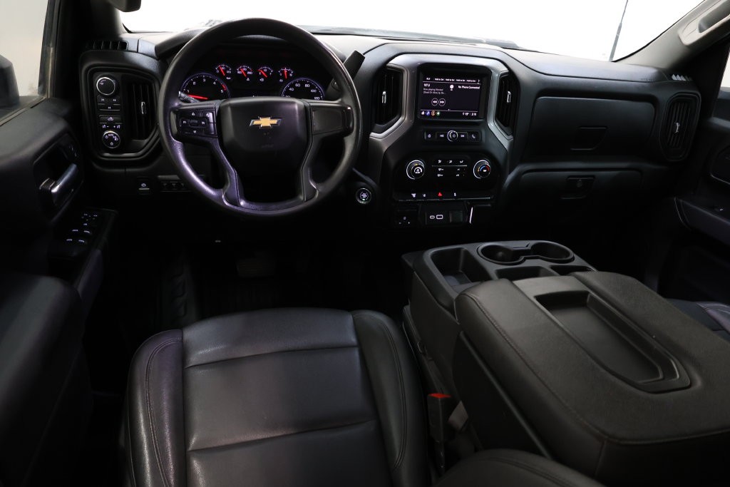 Chevrolet Silverado 3500HD Vehicle Full-screen Gallery Image 79