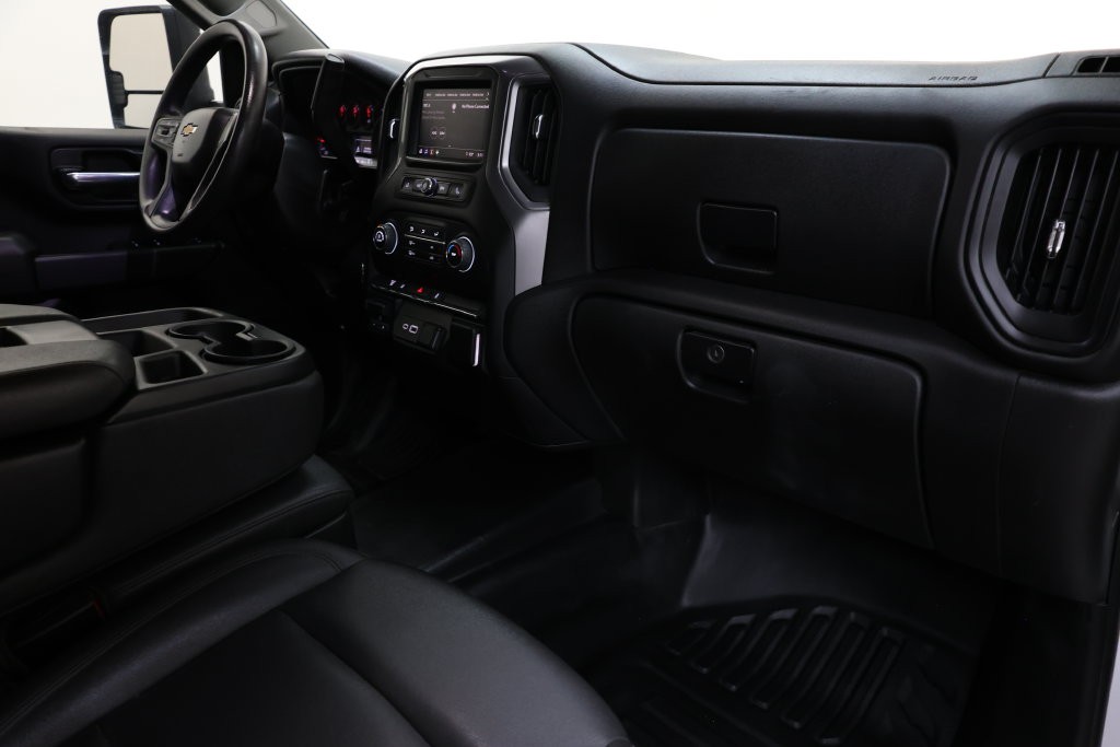 Chevrolet Silverado 3500HD Vehicle Full-screen Gallery Image 80