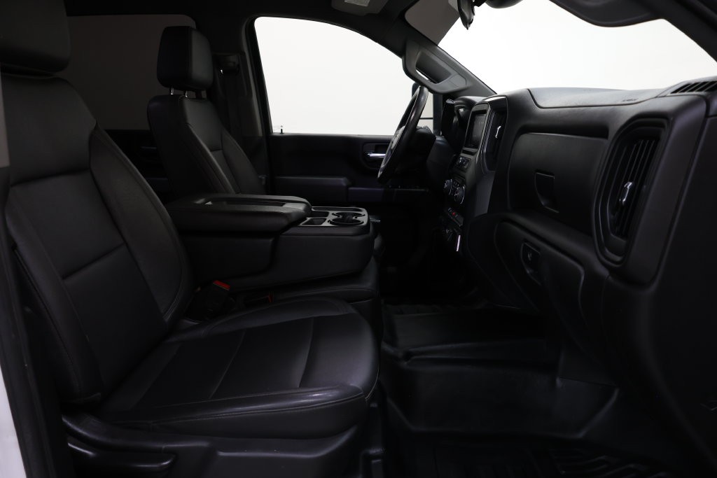 Chevrolet Silverado 3500HD Vehicle Full-screen Gallery Image 82