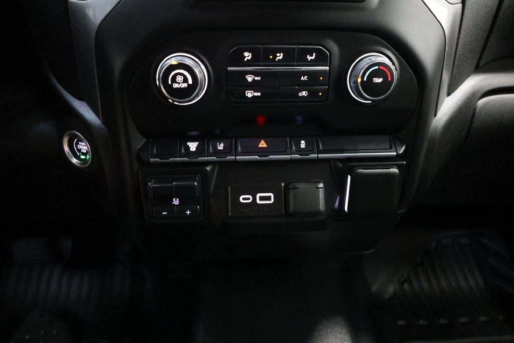 Chevrolet Silverado 3500HD Vehicle Full-screen Gallery Image 86