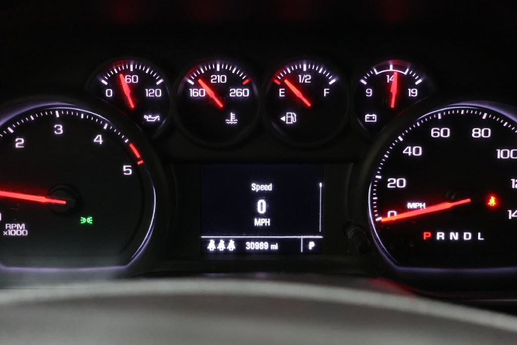 Chevrolet Silverado 3500HD Vehicle Full-screen Gallery Image 91