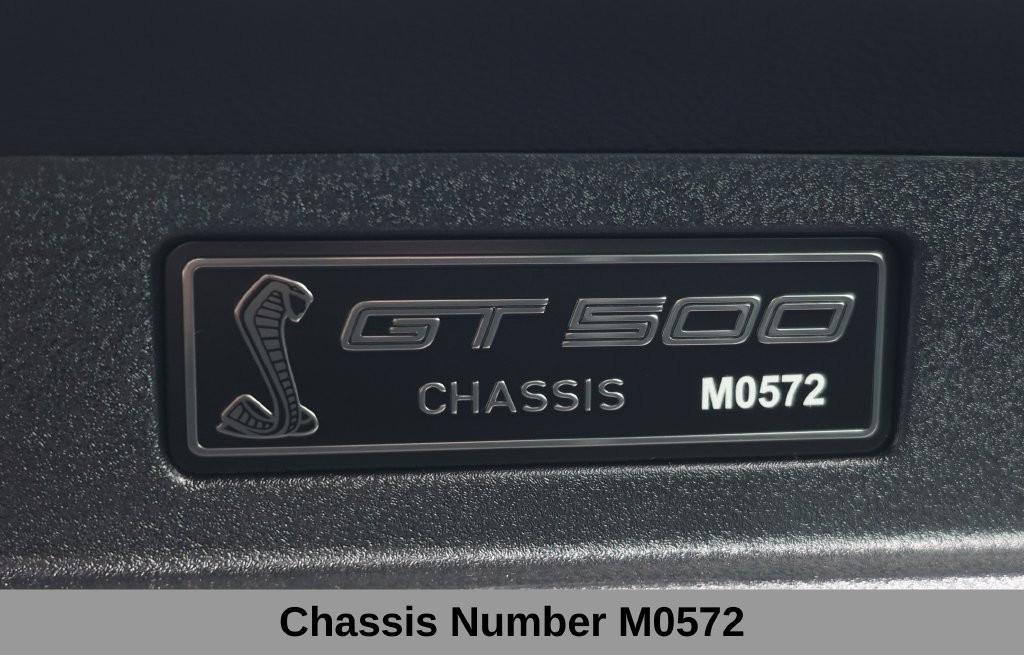 Ford Mustang Vehicle Full-screen Gallery Image 05