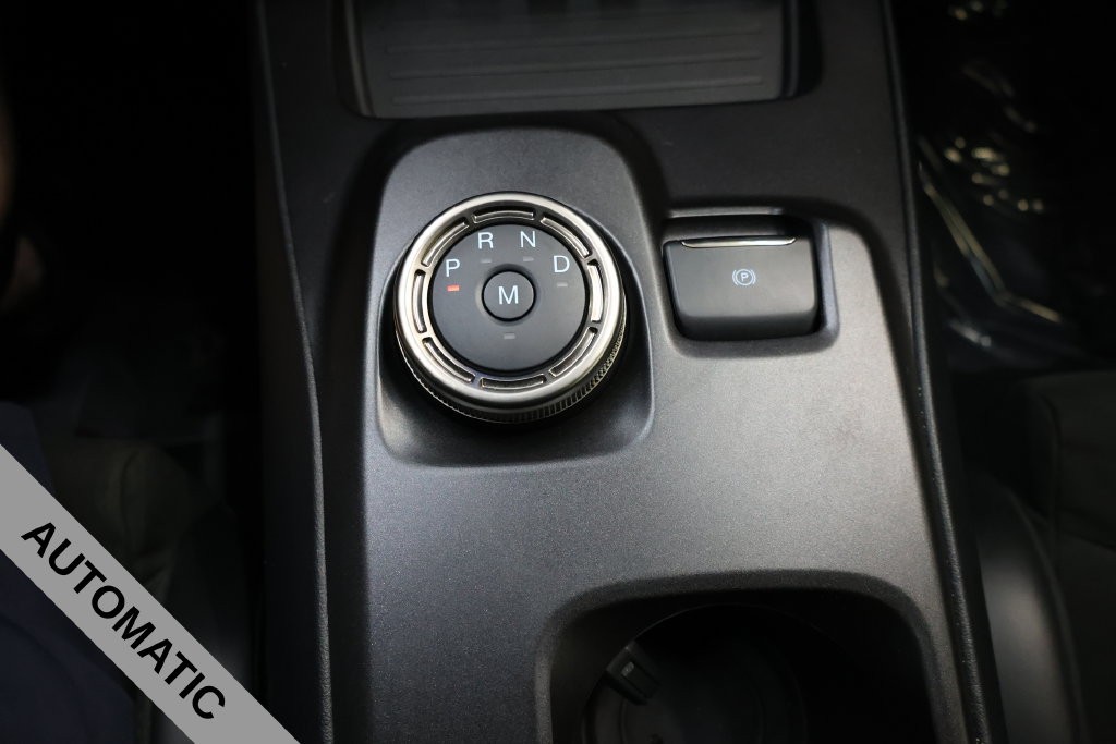 Ford Mustang Vehicle Full-screen Gallery Image 23
