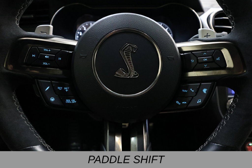 Ford Mustang Vehicle Full-screen Gallery Image 36