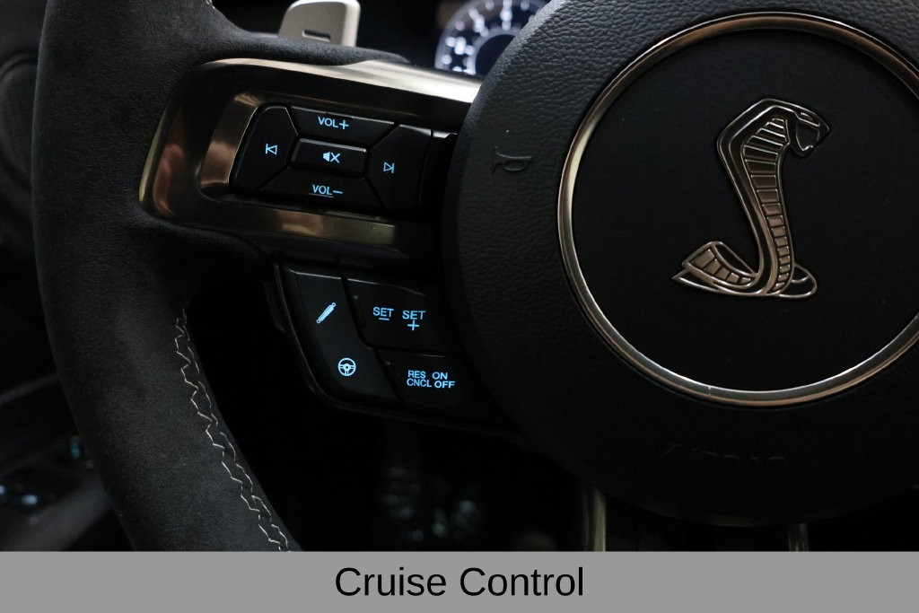 Ford Mustang Vehicle Full-screen Gallery Image 38