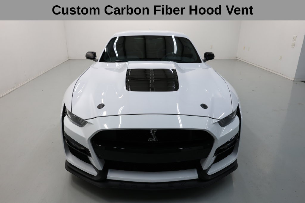 Ford Mustang Vehicle Full-screen Gallery Image 42