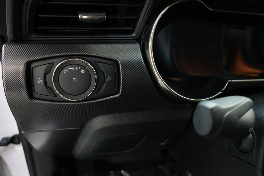 Ford Mustang Vehicle Full-screen Gallery Image 73