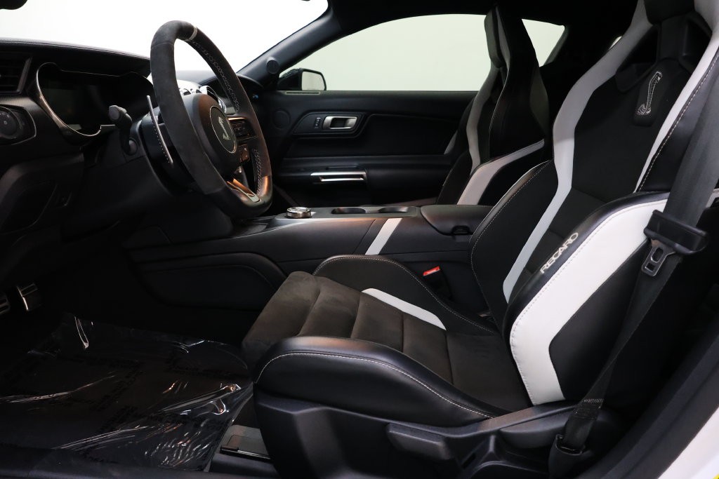 Ford Mustang Vehicle Full-screen Gallery Image 74