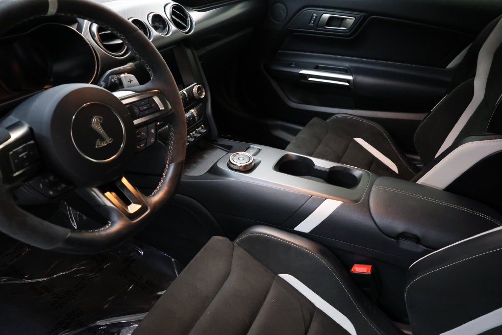 Ford Mustang Vehicle Full-screen Gallery Image 79